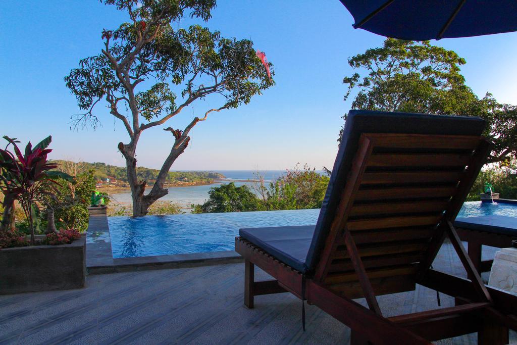 Bukit Permata Lembongan Hotel Exterior photo